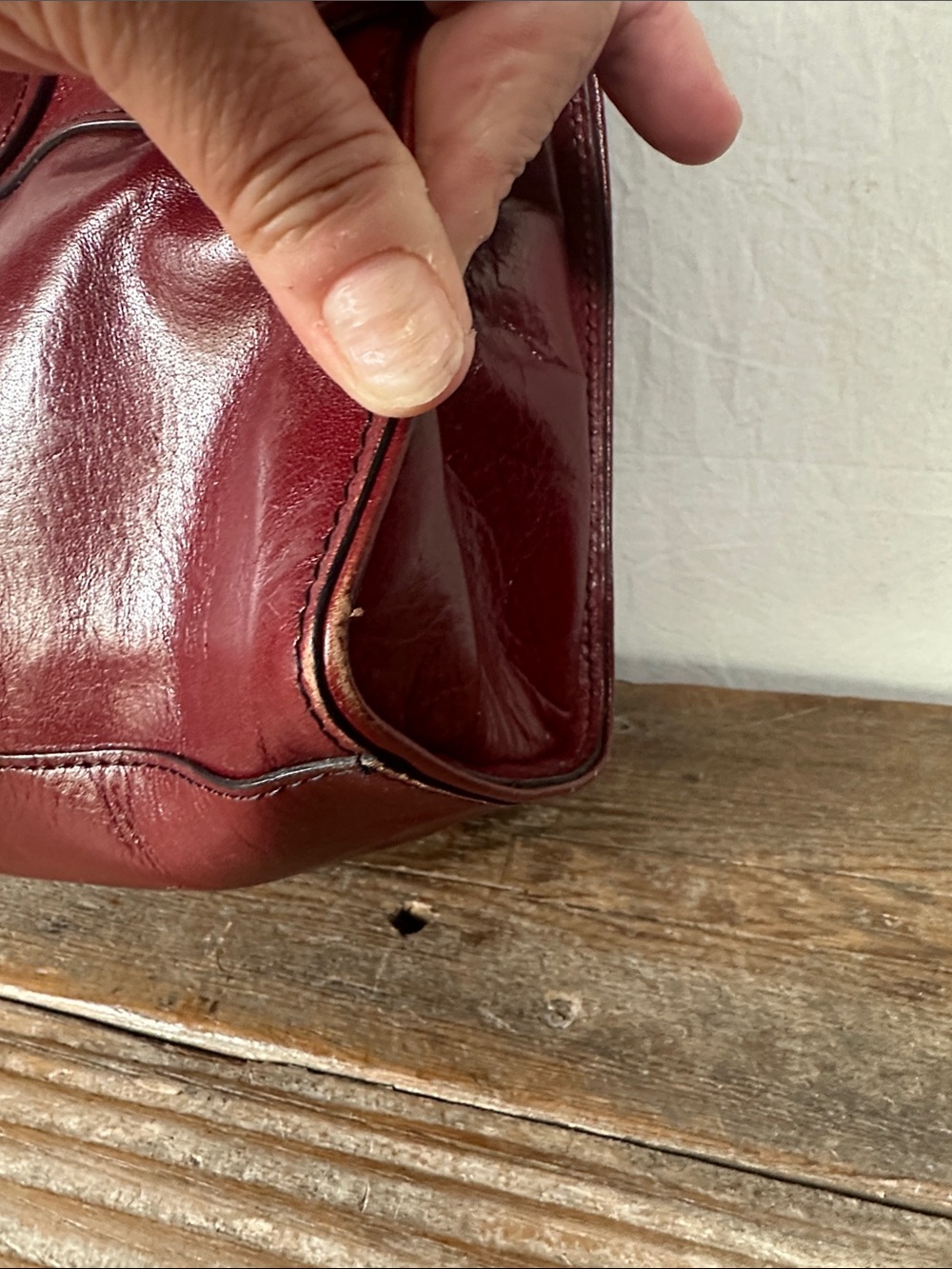 Pelle Studio Burgundy Leather Shoulder Bag with Turn-Lock - Picture 4 of 8